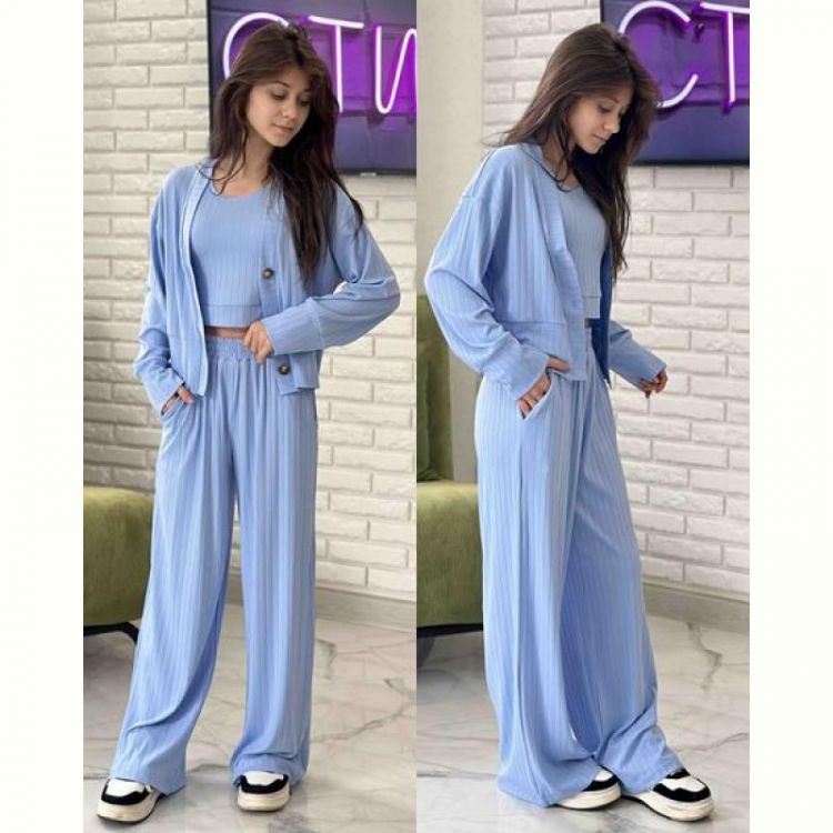 Купить Костюм Karolina KR74 l.blue на obuv-plus.com.ua